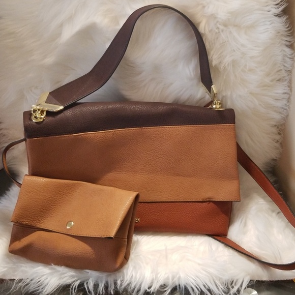 🆕️Steven Madden Big Flap Crossbody - Picture 1 of 8